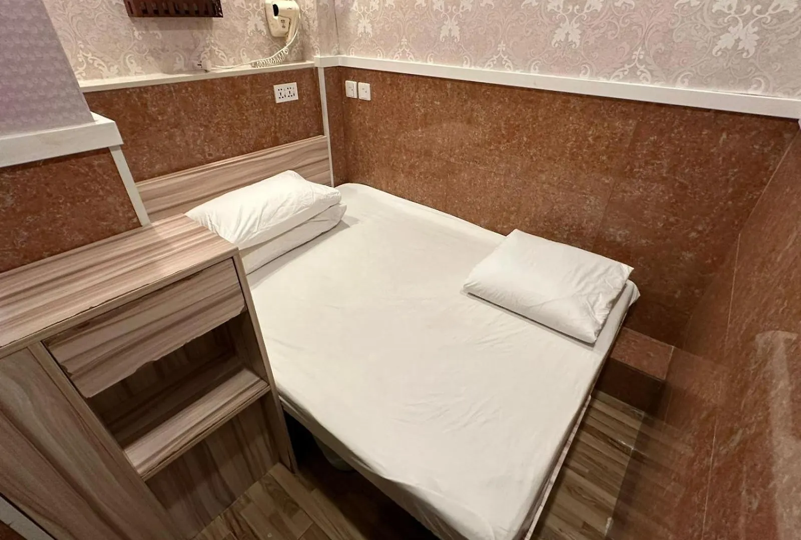 Hk Peaceful Guesthouse Hongkong